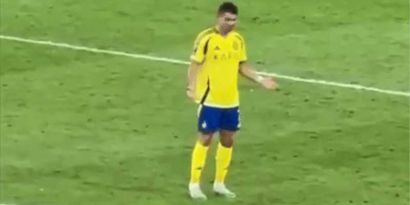 Dừng như đây là một thói quen khó bỏ của CR7